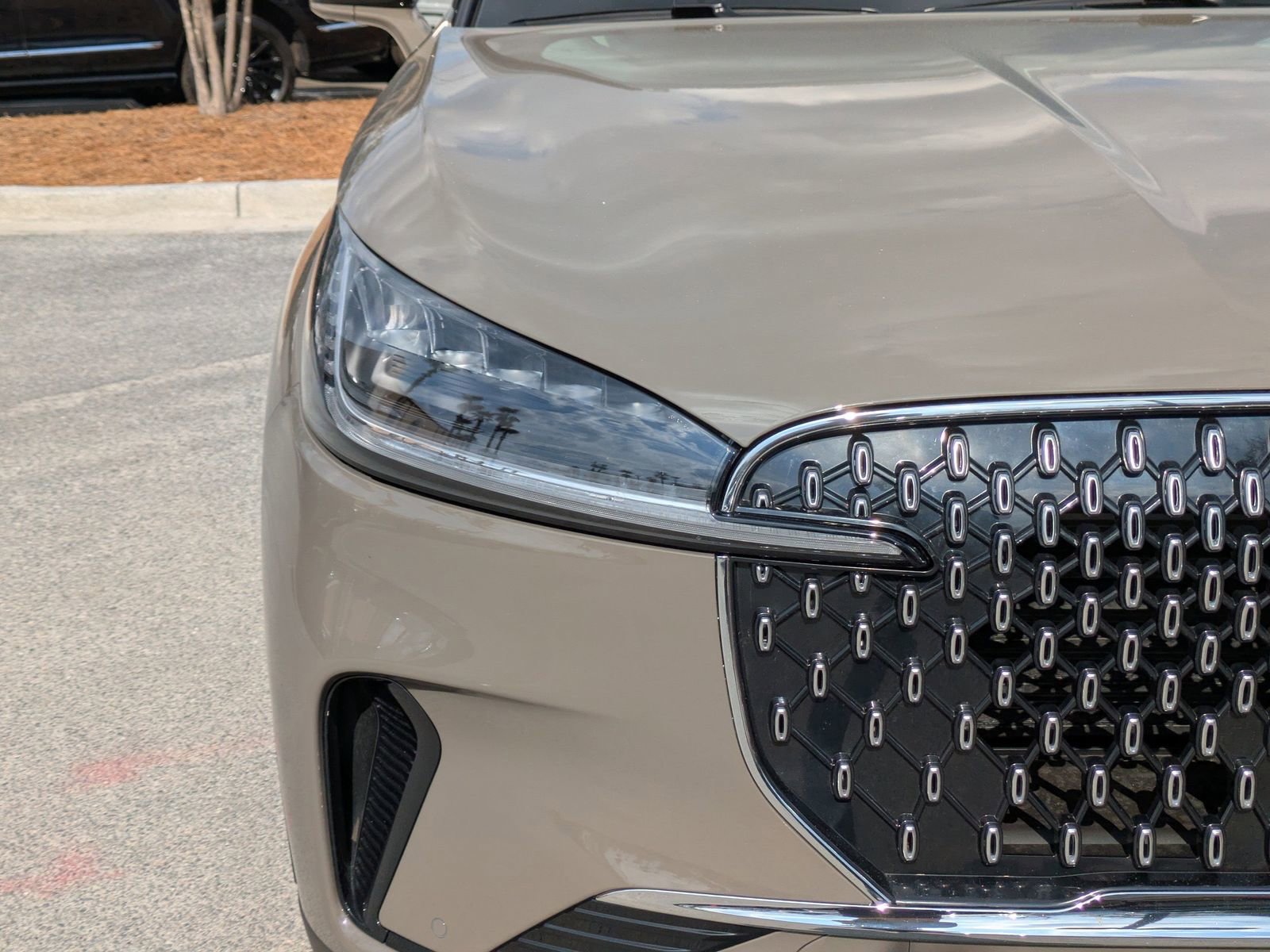 Certified 2025 Lincoln Aviator Reserve image 11