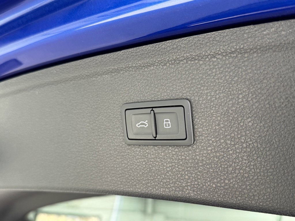 Used 2023 Audi SQ5 Premium Plus w/ Premium Plus Package image 38