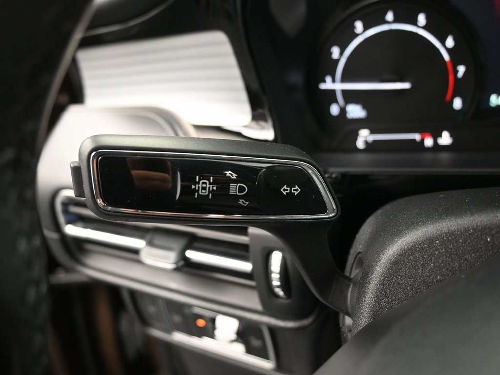 Used 2022 Lincoln Corsair AWD w/ Equipment Group 101A image 18