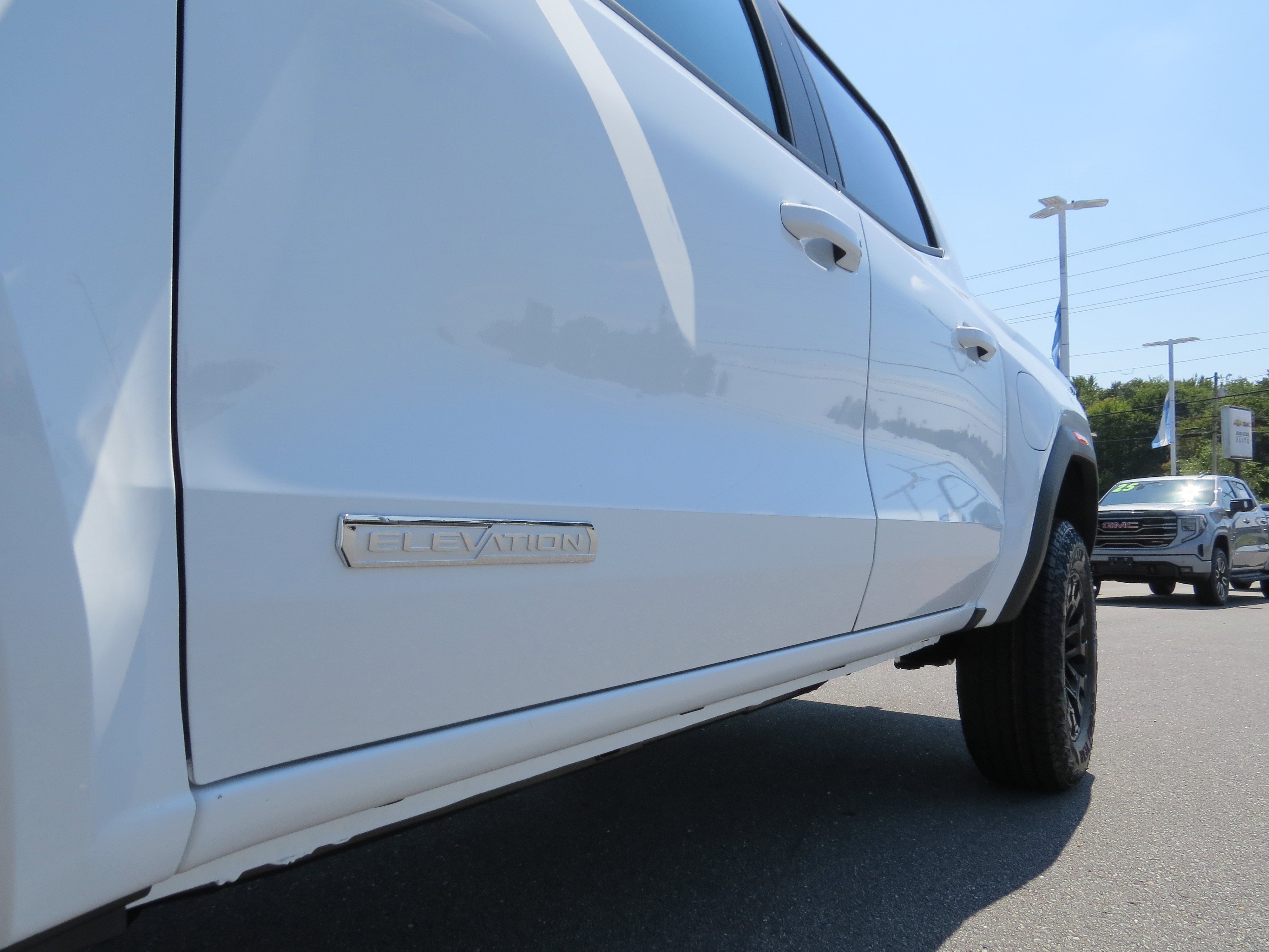 New 2026 GMC Canyon Elevation image 14