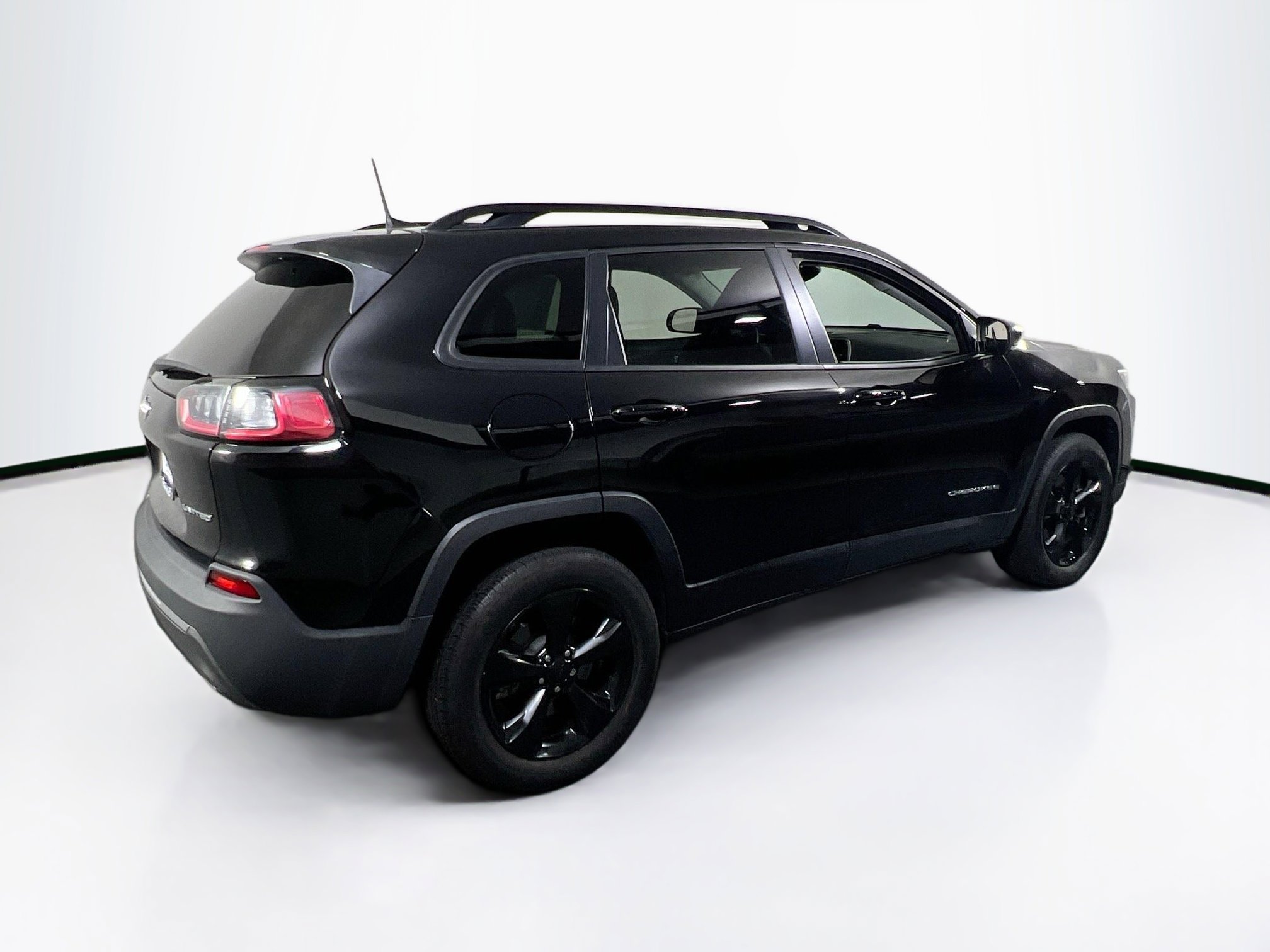 Used 2022 Jeep Cherokee Limited image 5
