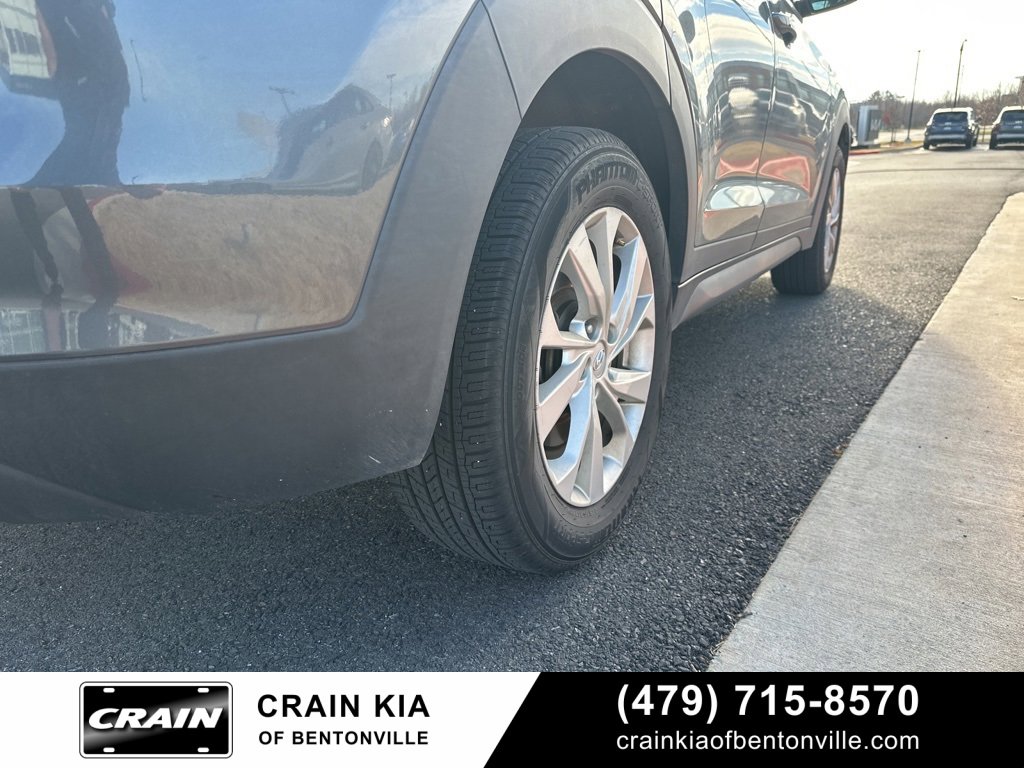 Used 2019 Hyundai Tucson SE image 32