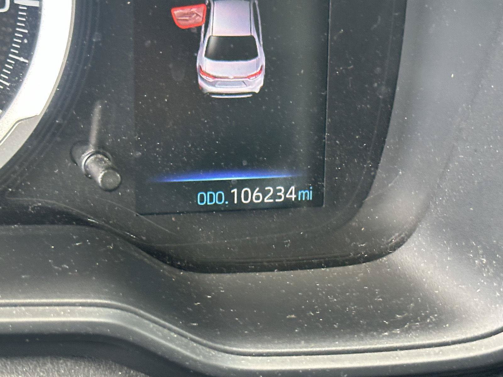 Used 2020 Toyota Corolla LE FWD image 13