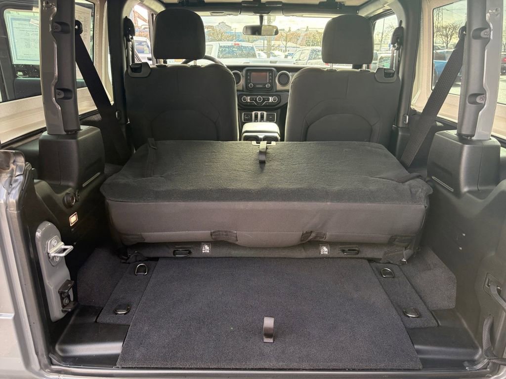 Used 2020 Jeep Wrangler Sport image 23