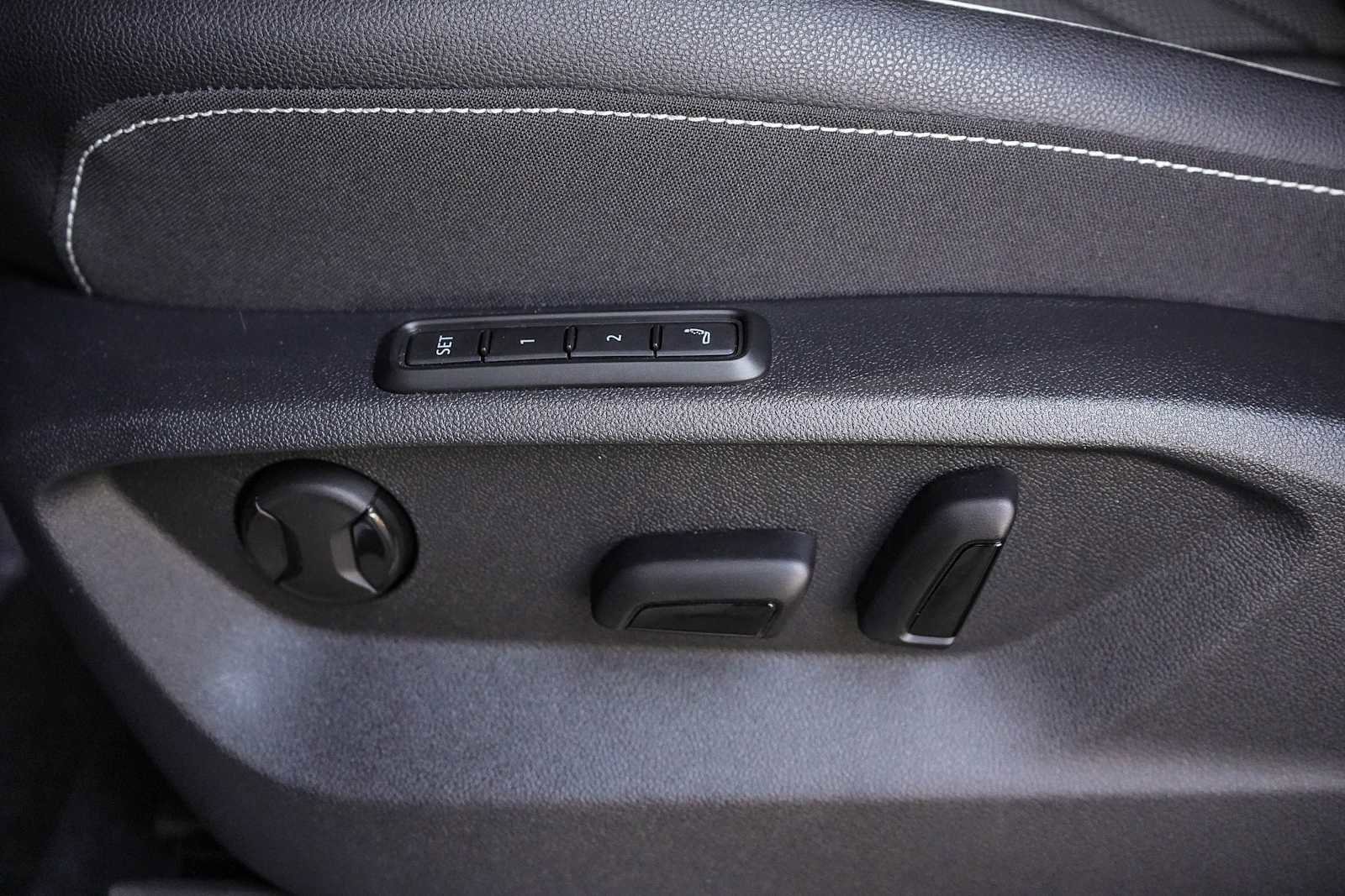 New 2026 Volkswagen Atlas SEL Premium R-Line image 23