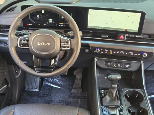 Certified 2025 Kia Carnival SX Prestige FWD image 34