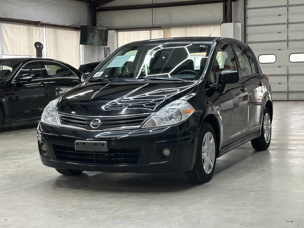 Used 2011 Nissan Versa 1.8 S image 5