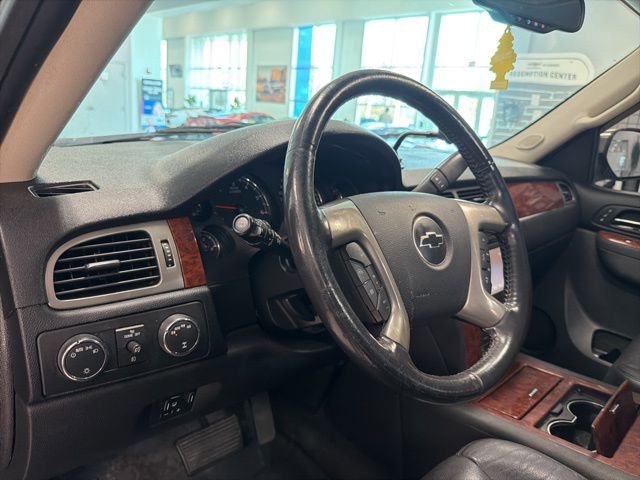 Used 2013 Chevrolet Tahoe LTZ image 16