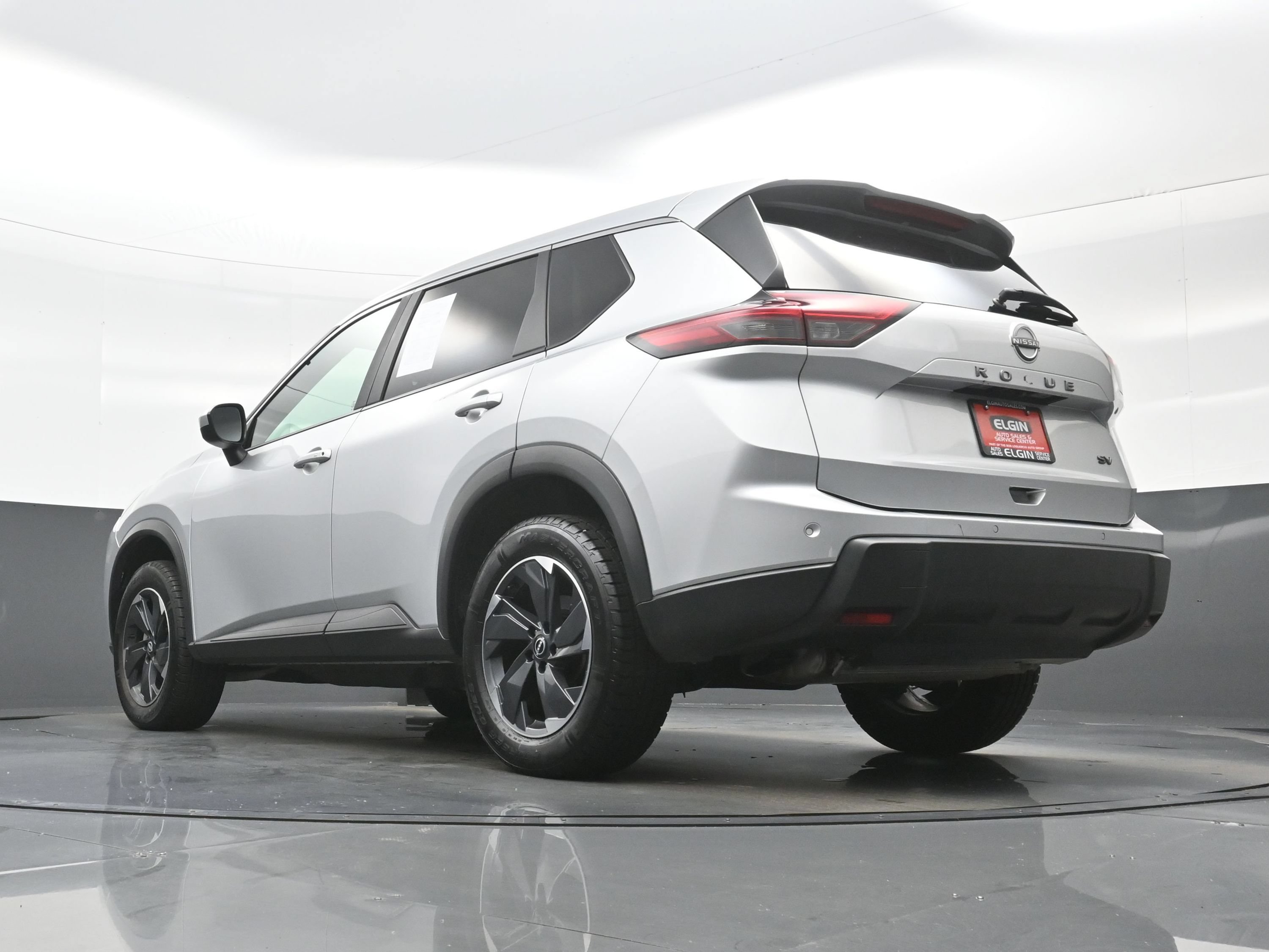 Used 2024 Nissan Rogue SV FWD image 28