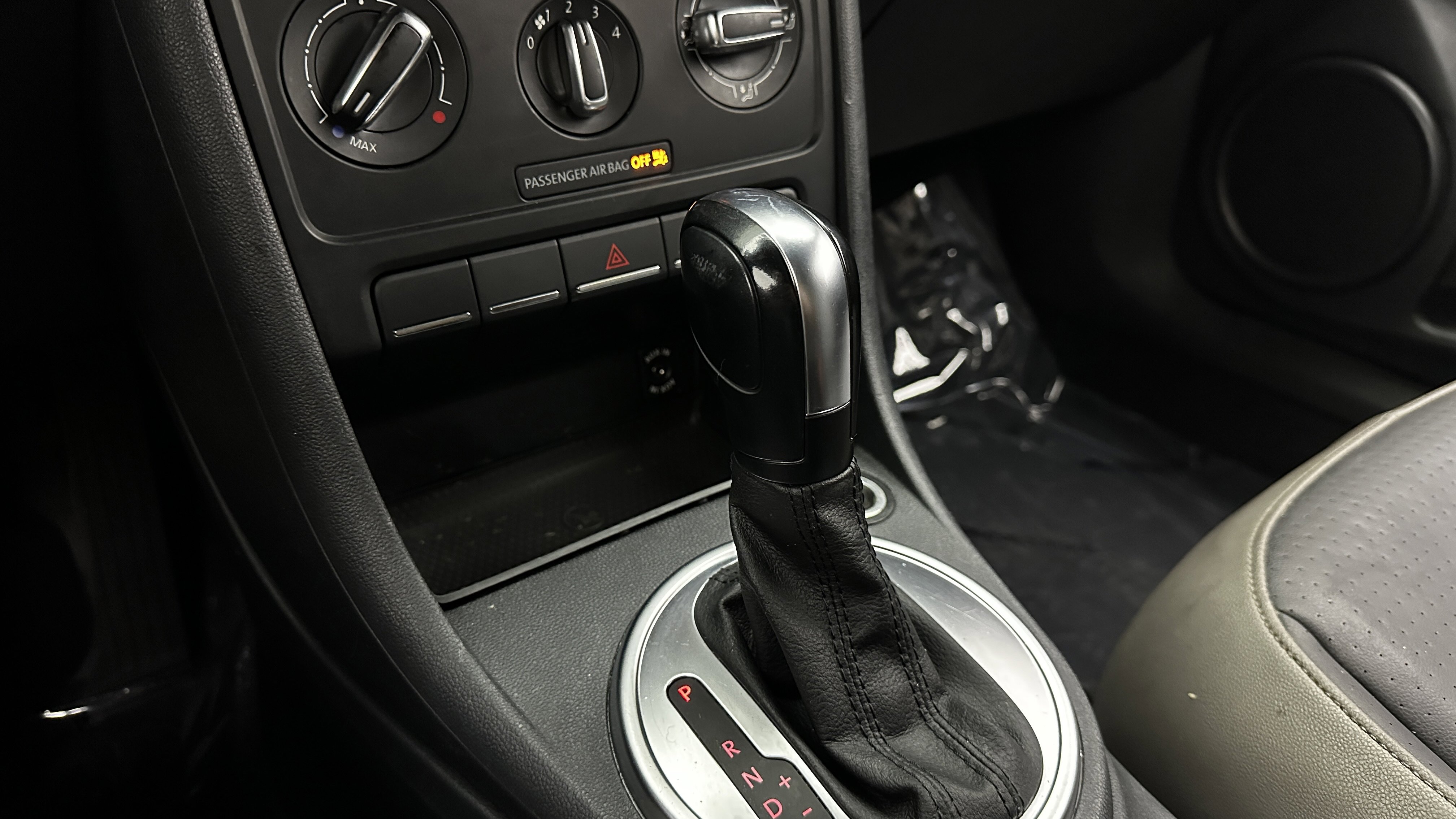 Used 2015 Volkswagen Beetle 1.8T image 16