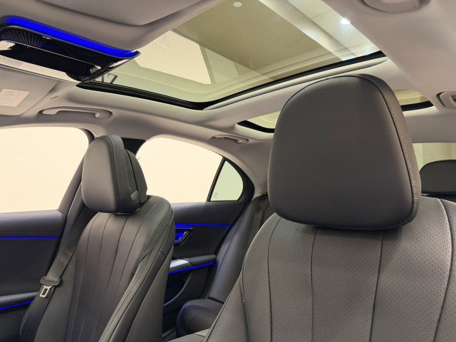 Used 2025 Mercedes-Benz E 350 Sedan image 9
