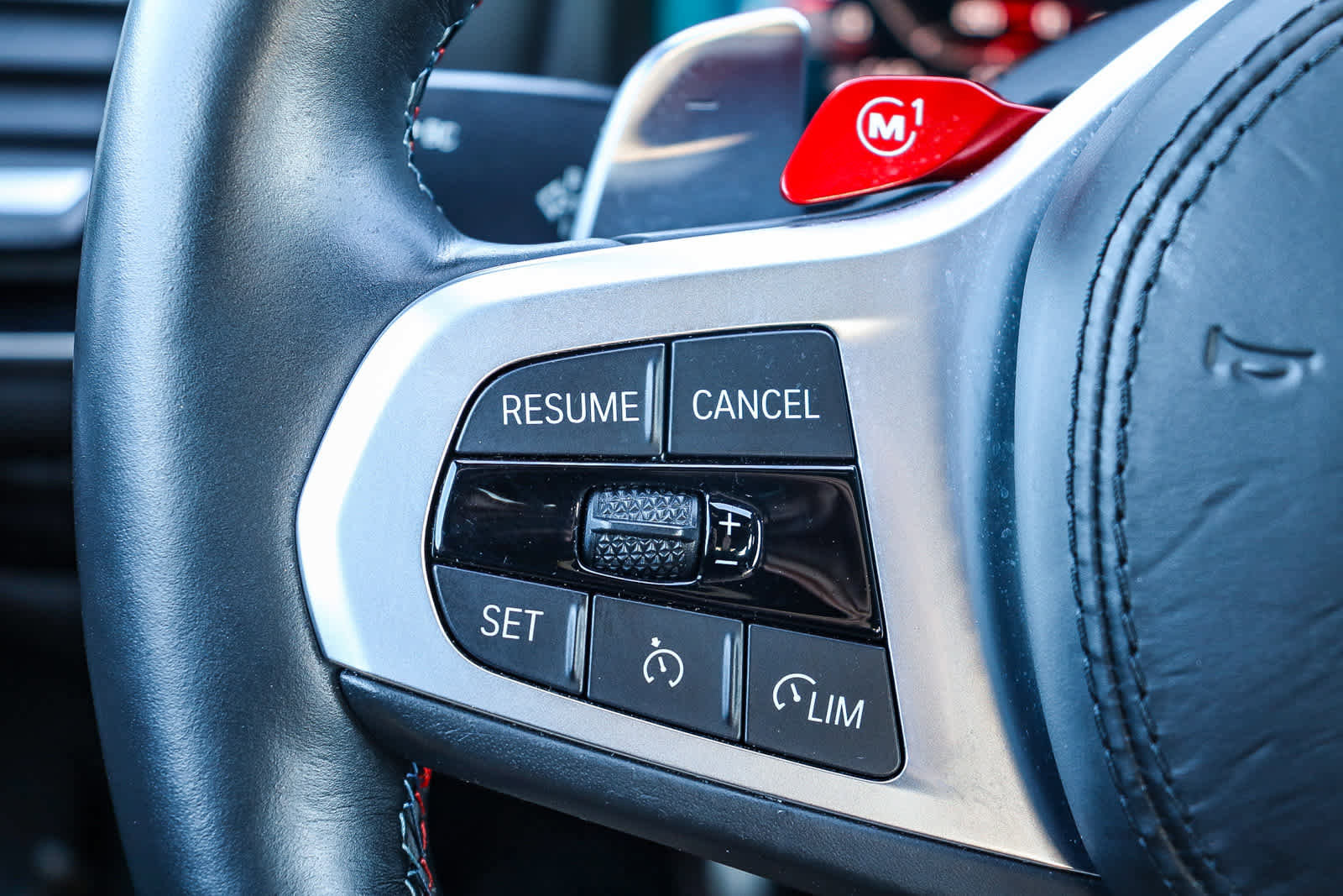 Used 2020 BMW M8 Coupe w/ Driving Assistance Package image 33