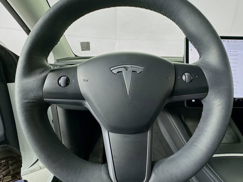 Used 2022 Tesla Model Y Performance image 55