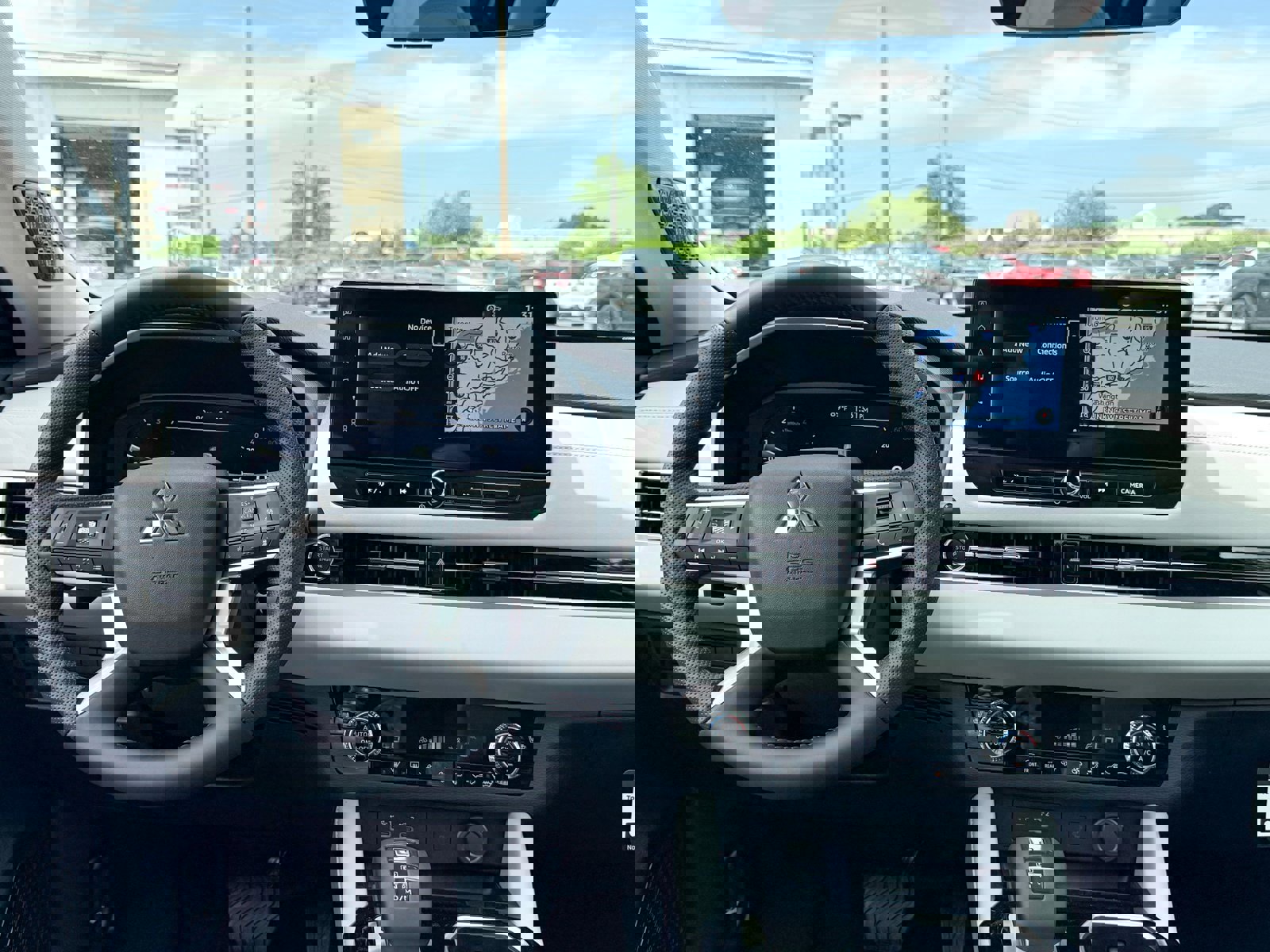 New 2025 Mitsubishi Outlander AWD image 19