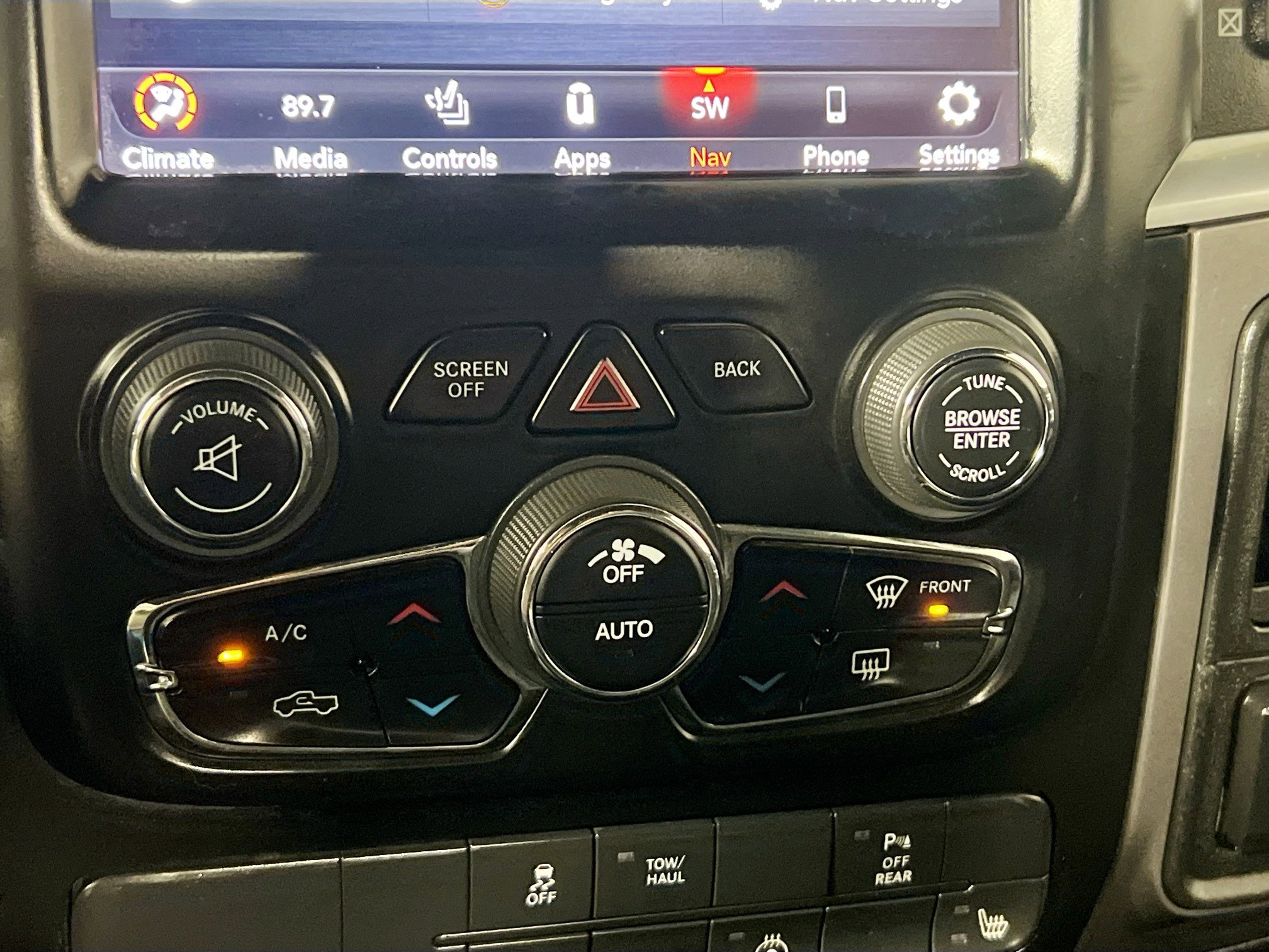 Used 2021 RAM 1500 Classic Warlock w/ Luxury Group AWD/4WD image 26