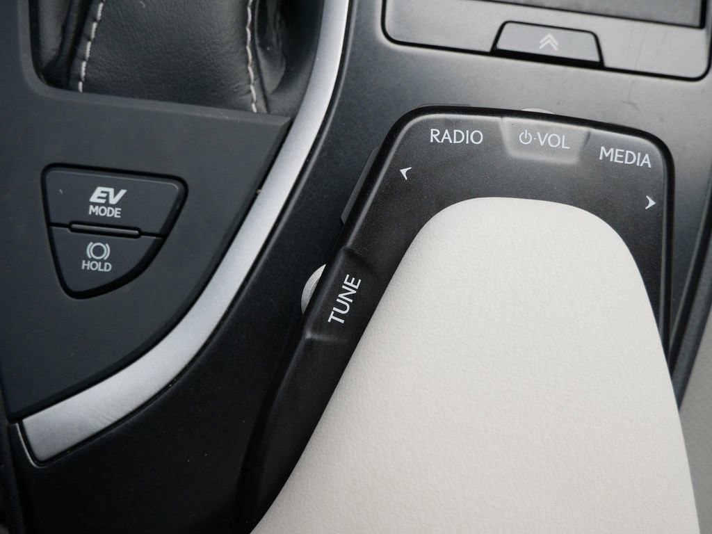 Used 2020 Lexus UX 250h w/ Premium Package image 26