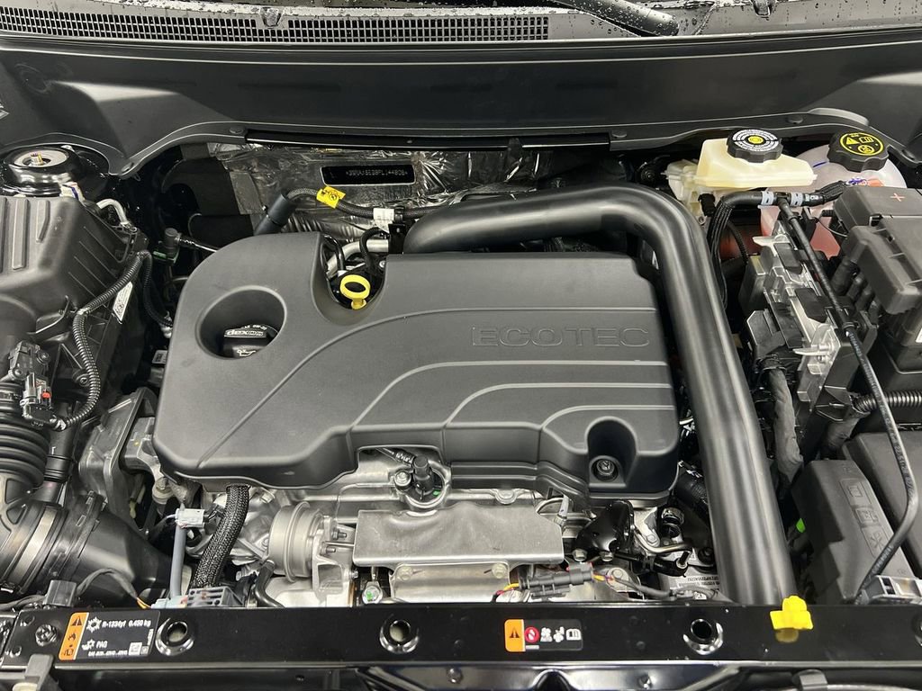 Used 2023 Chevrolet Equinox LS image 24
