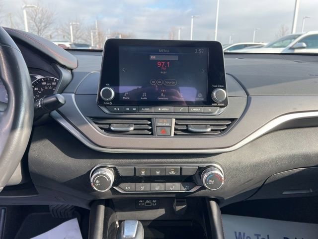 Used 2024 Nissan Altima 2.5 SR image 16