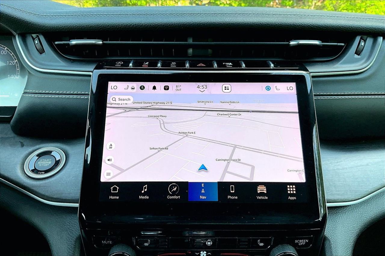 Certified 2023 Jeep Grand Cherokee Limited w/ MOPAR Finishing Package AWD/4WD image 13