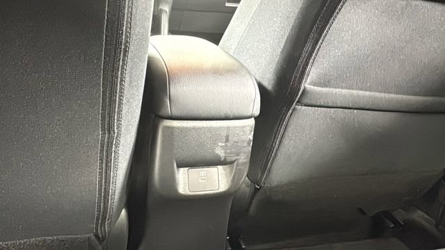 Used 2025 Nissan Versa SR image 33