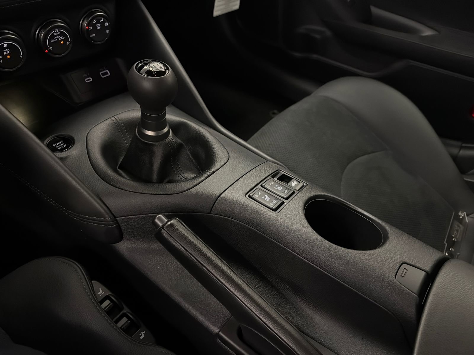 Used 2024 Nissan Z Performance w/ Heritage Edition image 32