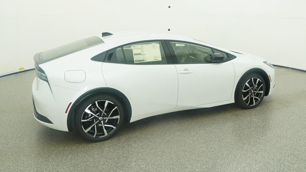 New 2027 Toyota Prius Plug-In Hybrid FWD image 10