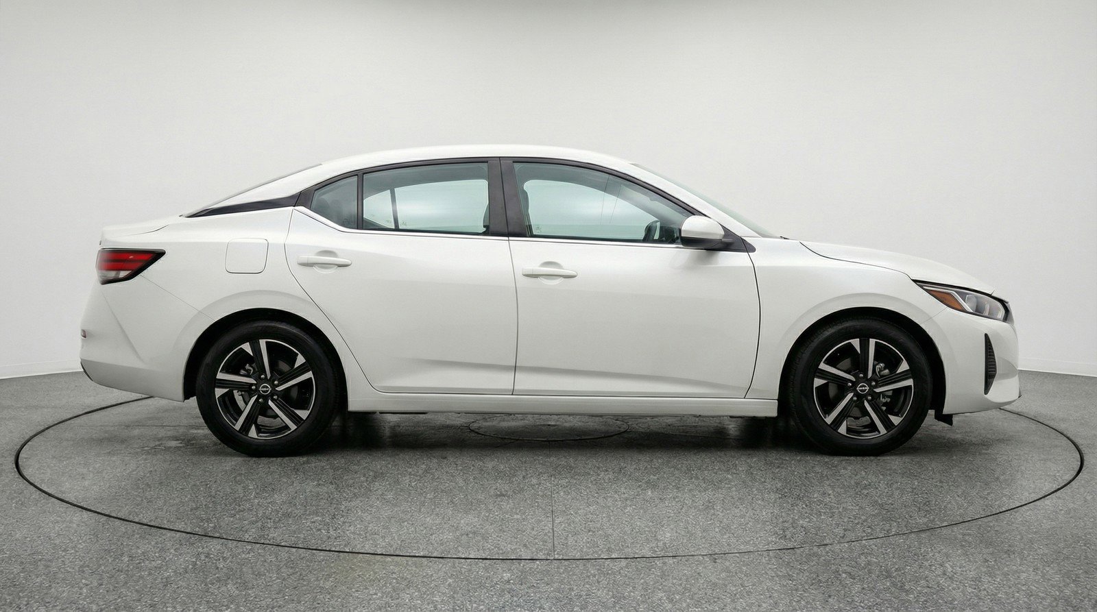 Used 2025 Nissan Sentra SV FWD image 11