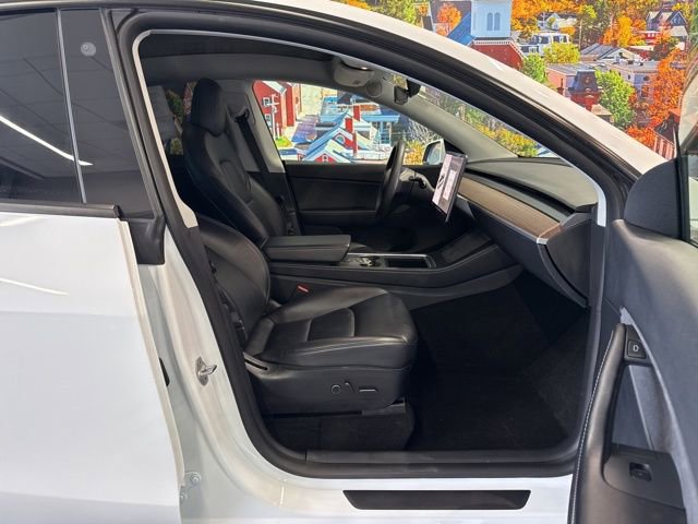 Used 2021 Tesla Model Y Long Range image 51