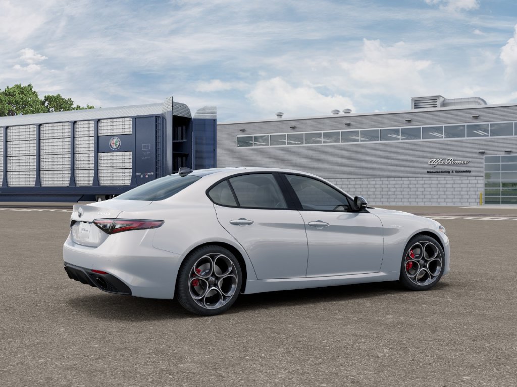 New 2026 Alfa Romeo Giulia RWD image 4