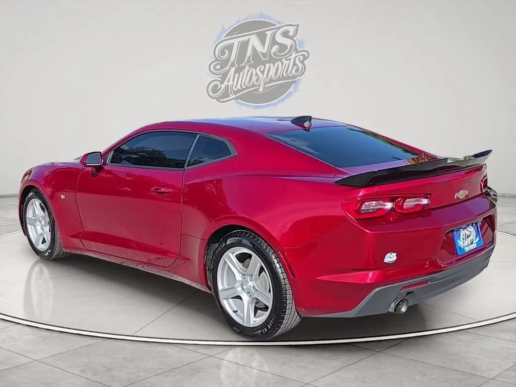 Used 2022 Chevrolet Camaro LT RWD image 3