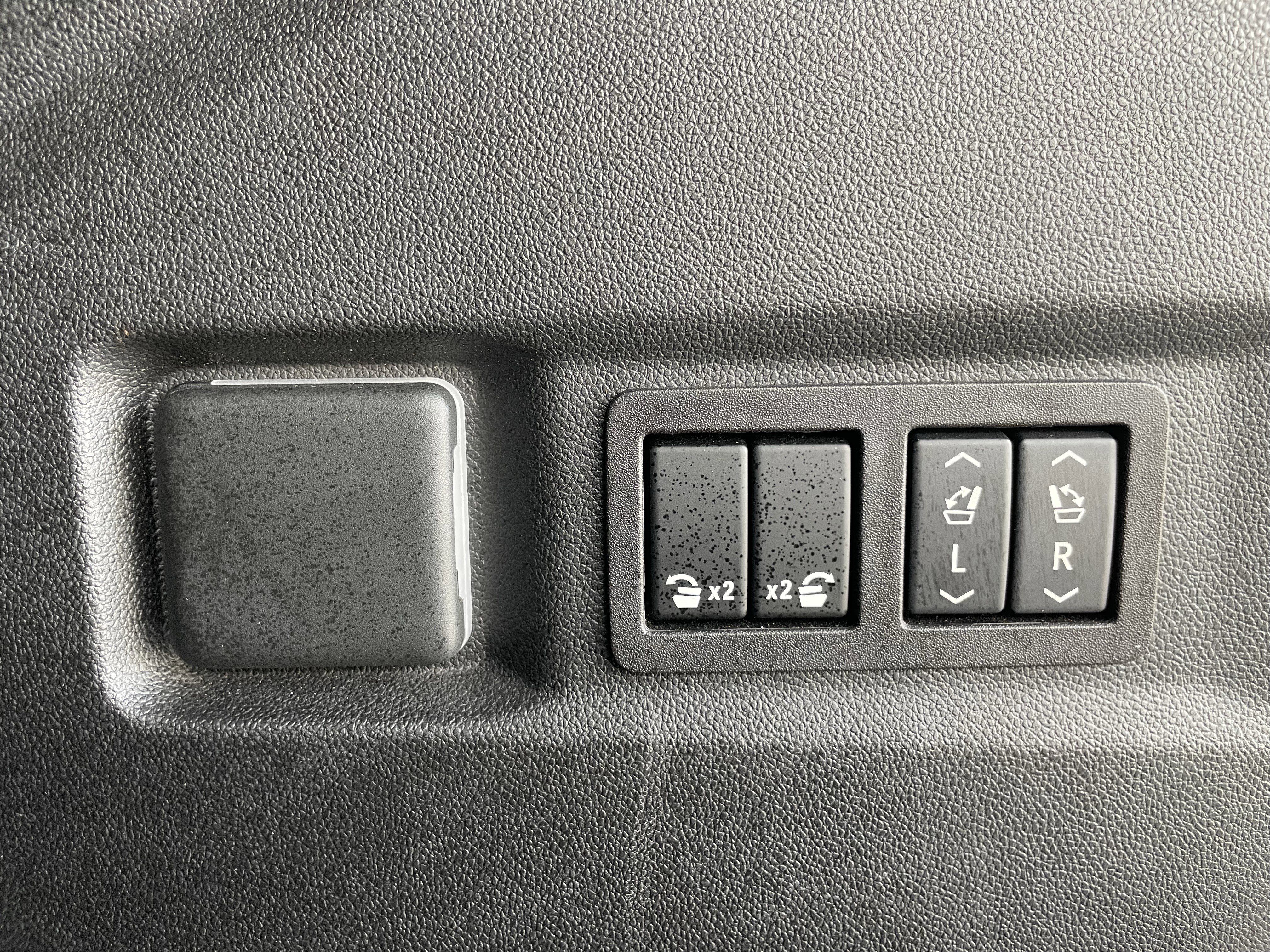 Used 2024 GMC Yukon Denali image 41