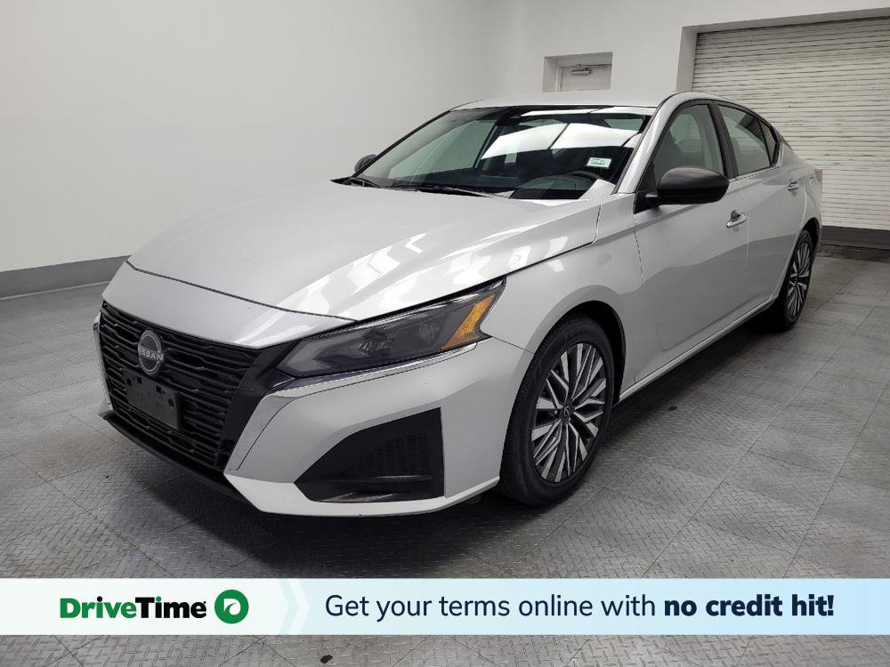 Used 2024 Nissan Altima 2.5 SV image 1