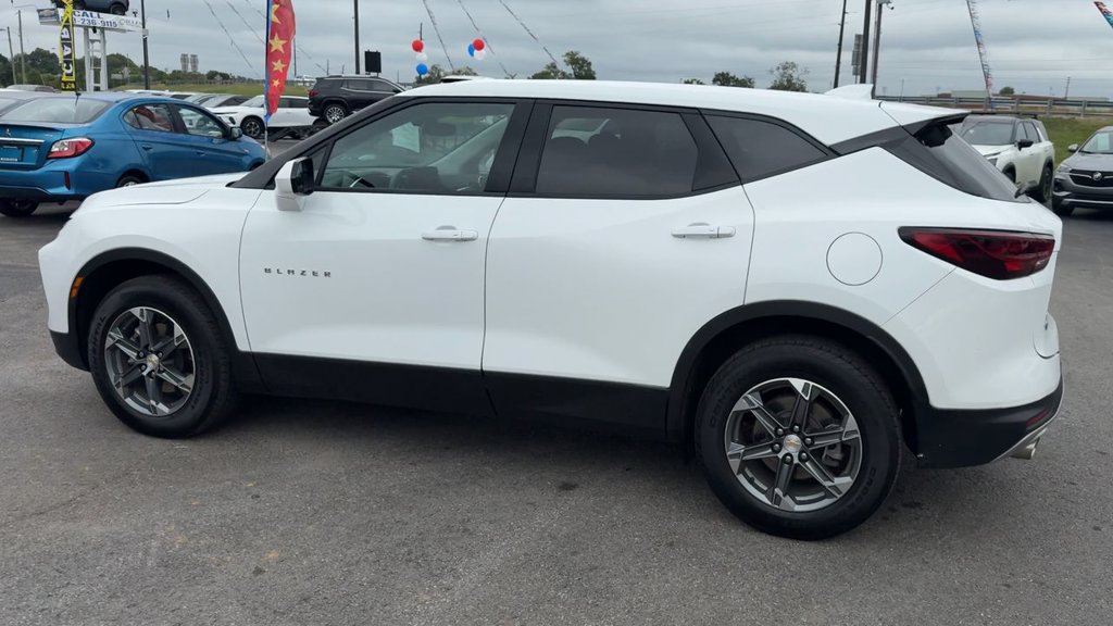 Used 2025 Chevrolet Blazer LT AWD/4WD image 4