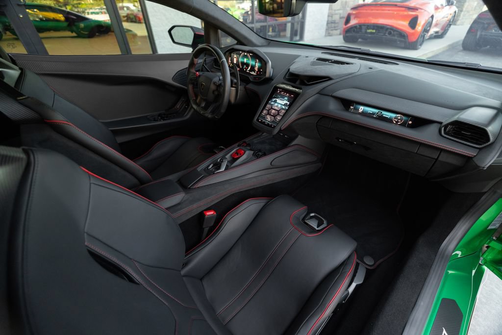 Used 2026 Lamborghini Temerario AWD/4WD image 28