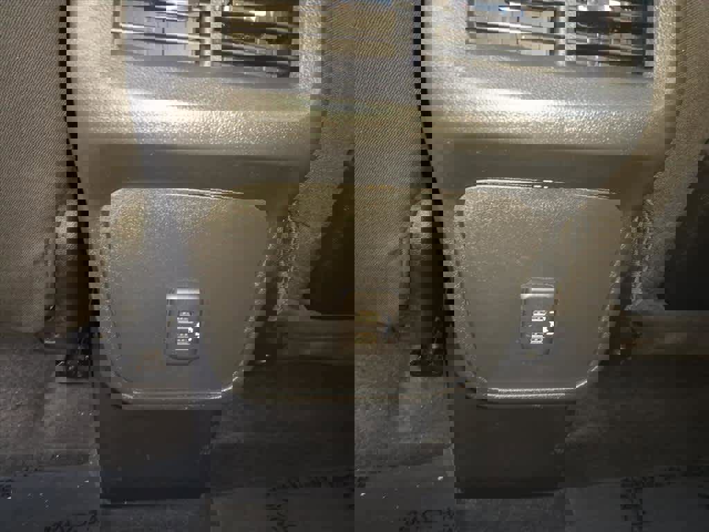 Used 2020 GMC Terrain SLE image 8