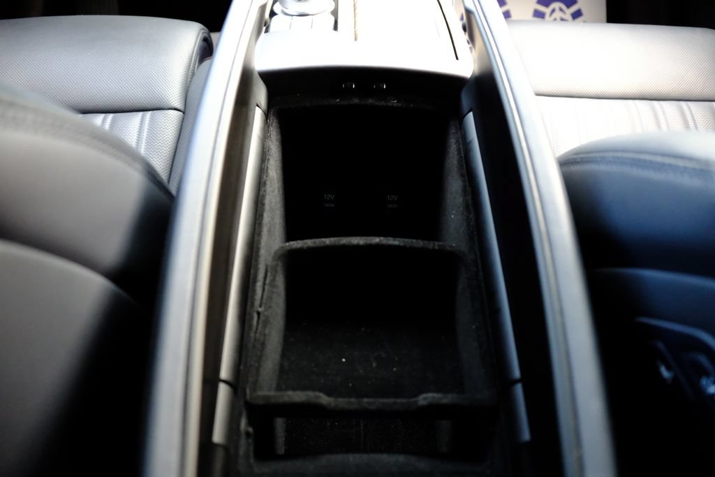 Used 2021 Genesis G90 3.3T Premium RWD image 28