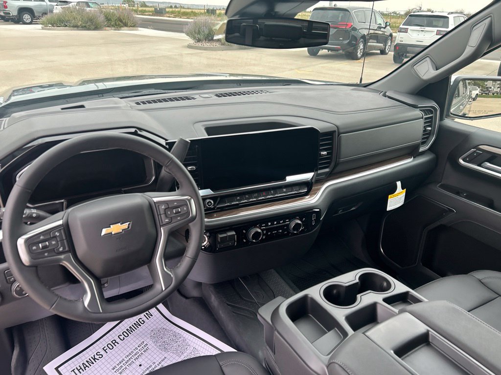 New 2026 Chevrolet Silverado 1500 LT w/ Leather Package AWD/4WD image 13
