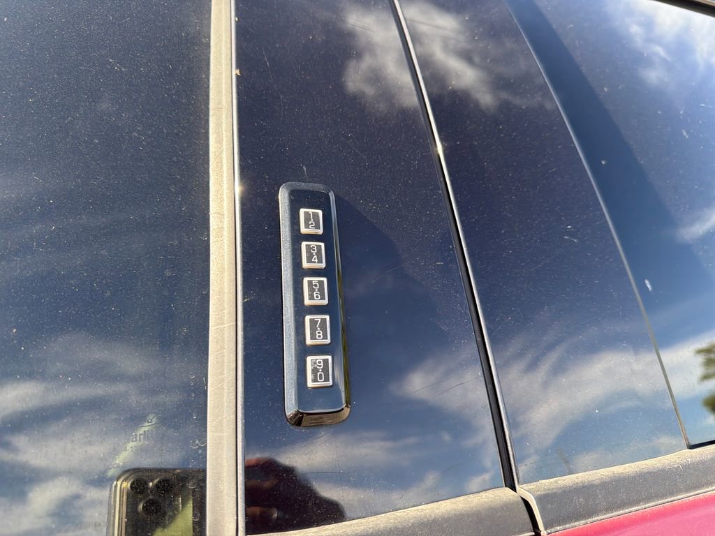 Used 2016 Ford F150 Lariat w/ Equipment Group 501A Mid image 10