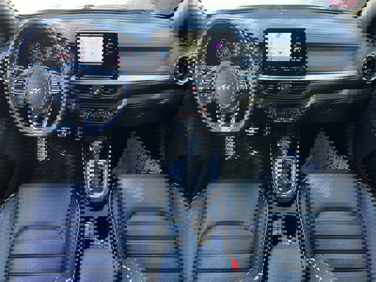 Used 2023 Kia Forte GT-Line w/ GT-Line Premium Package image 9