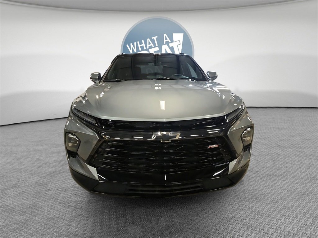 Certified 2024 Chevrolet Blazer RS w/ Driver Confidence II Package image 9
