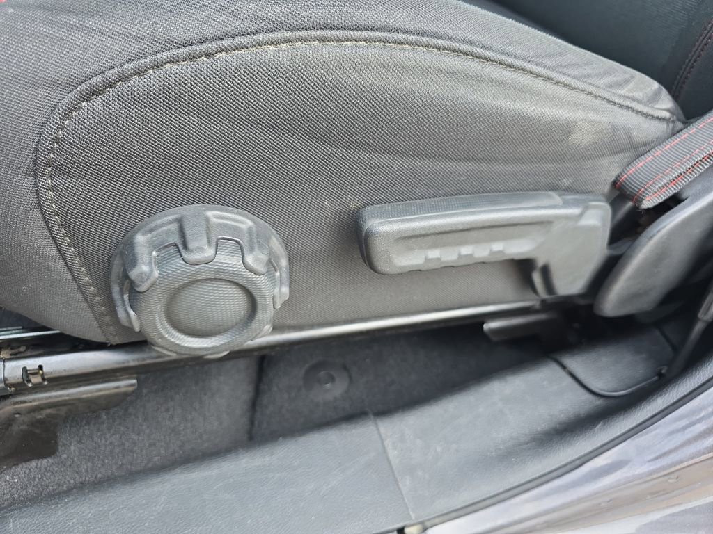 Used 2018 Jeep Wrangler Unlimited Rubicon w/ Dual Top Group image 29