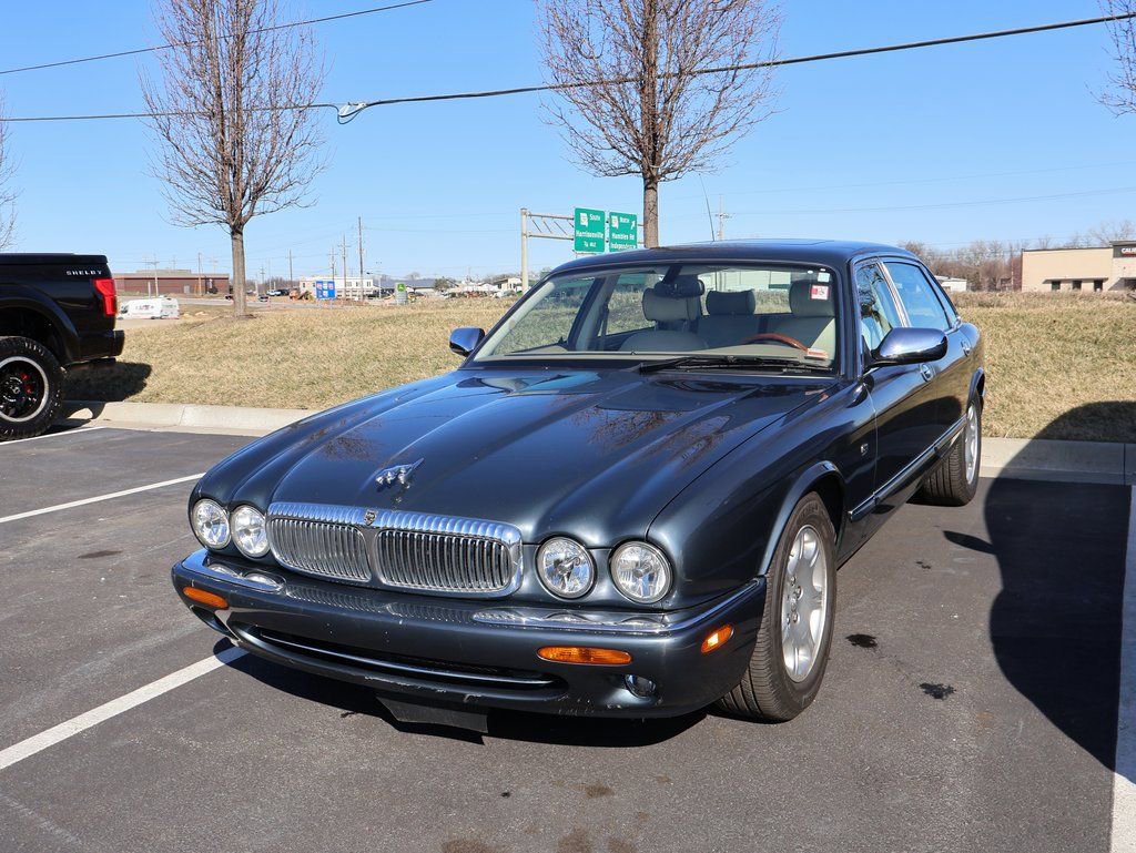 Used 2001 Jaguar XJ image 1