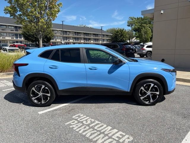 Used 2024 Chevrolet Trax RS FWD image 7