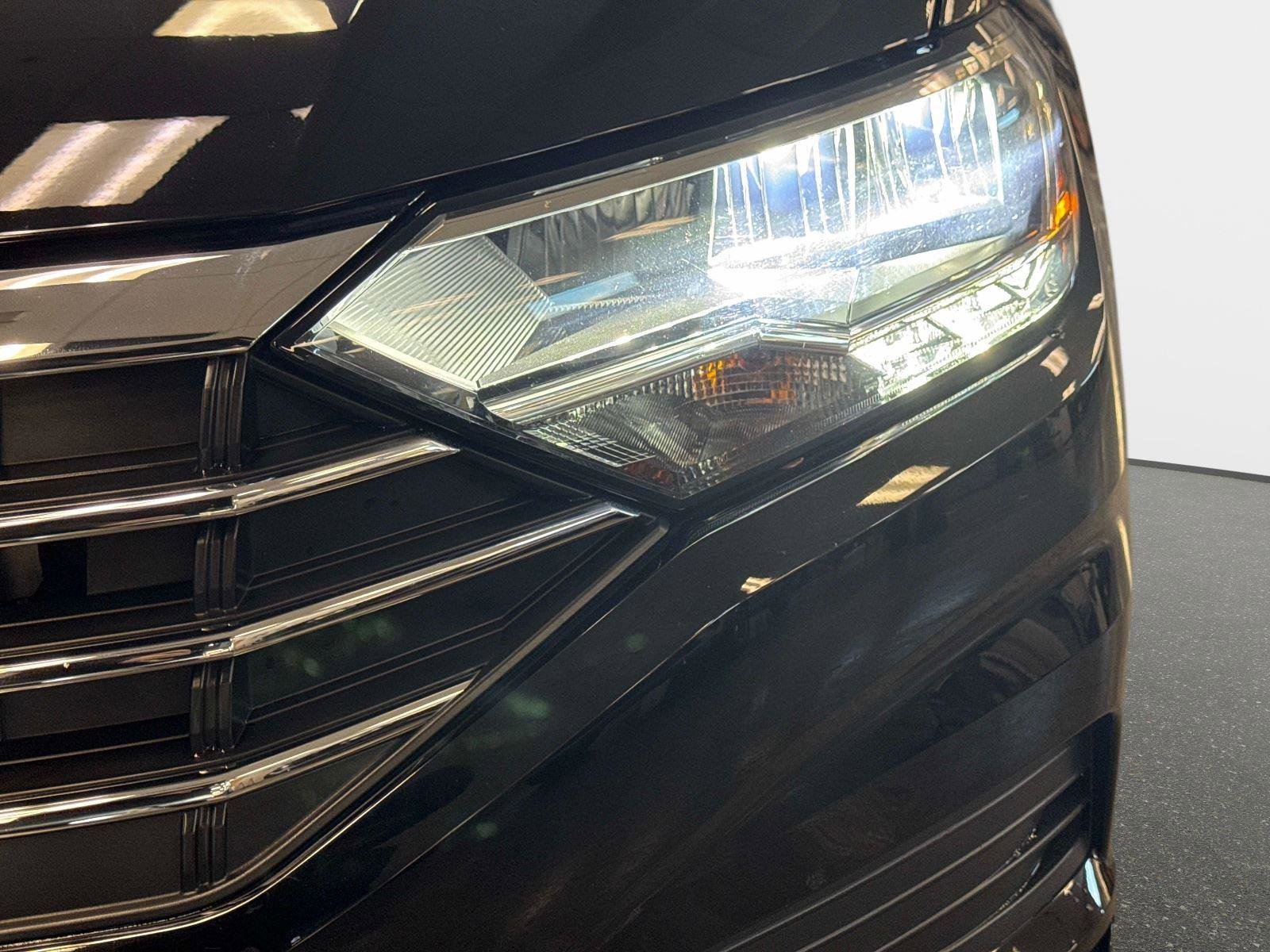 Used 2020 Volkswagen Jetta SE image 10