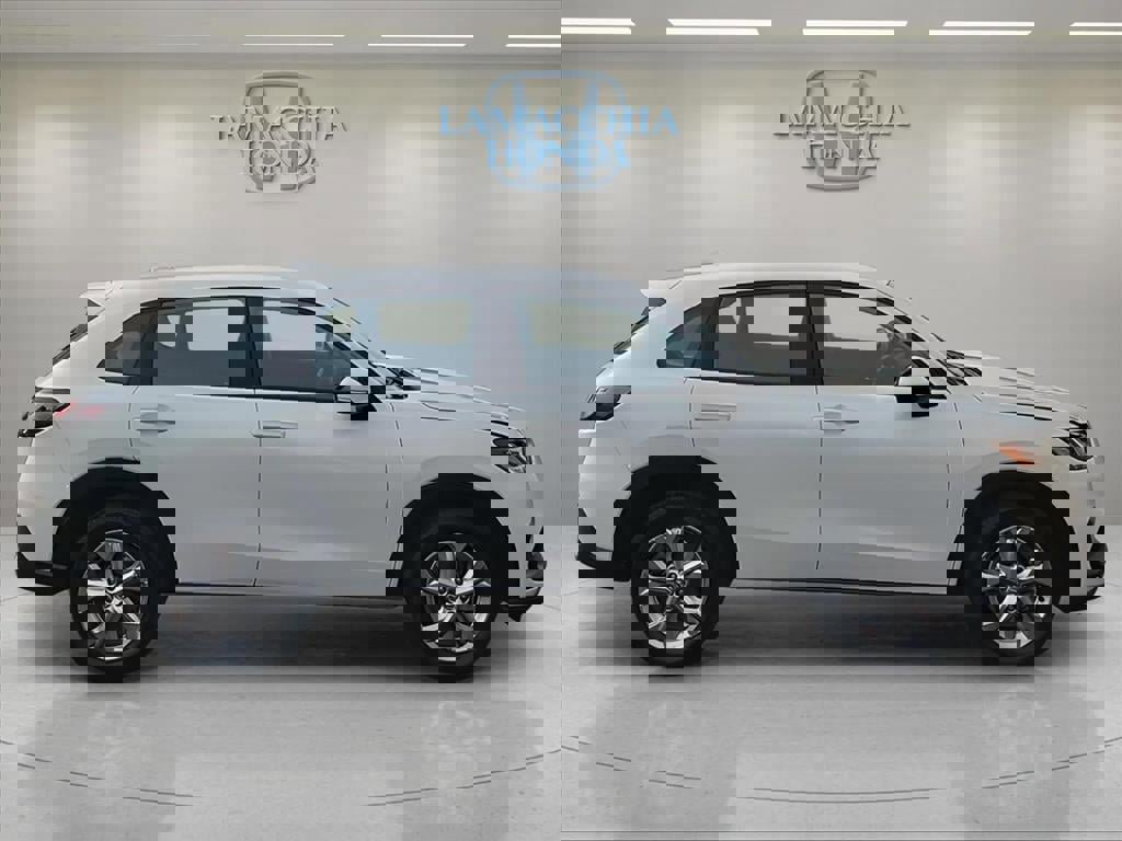 Used 2023 Honda HR-V LX image 6