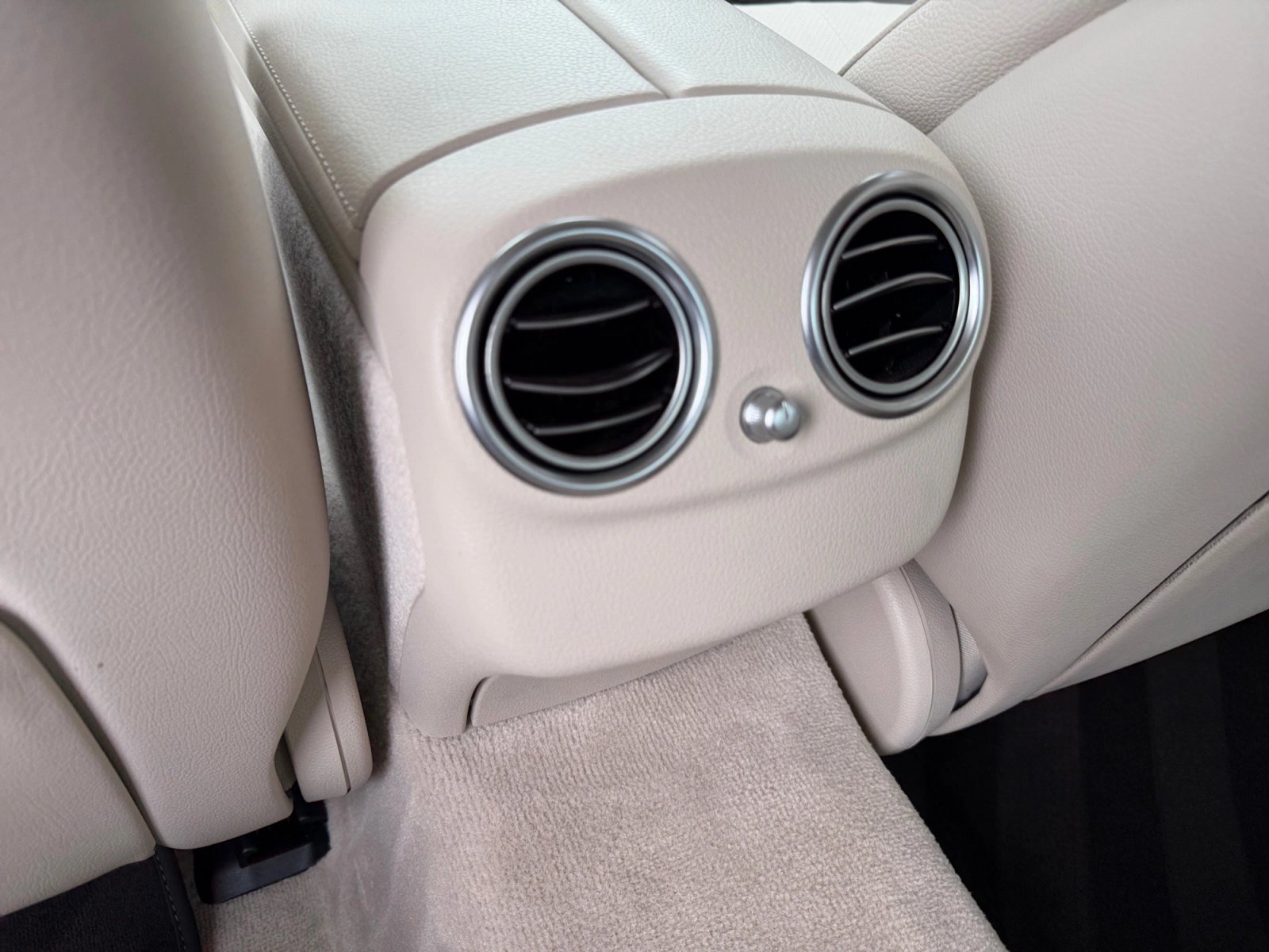 Certified 2020 Mercedes-Benz E 350 4MATIC Sedan image 21