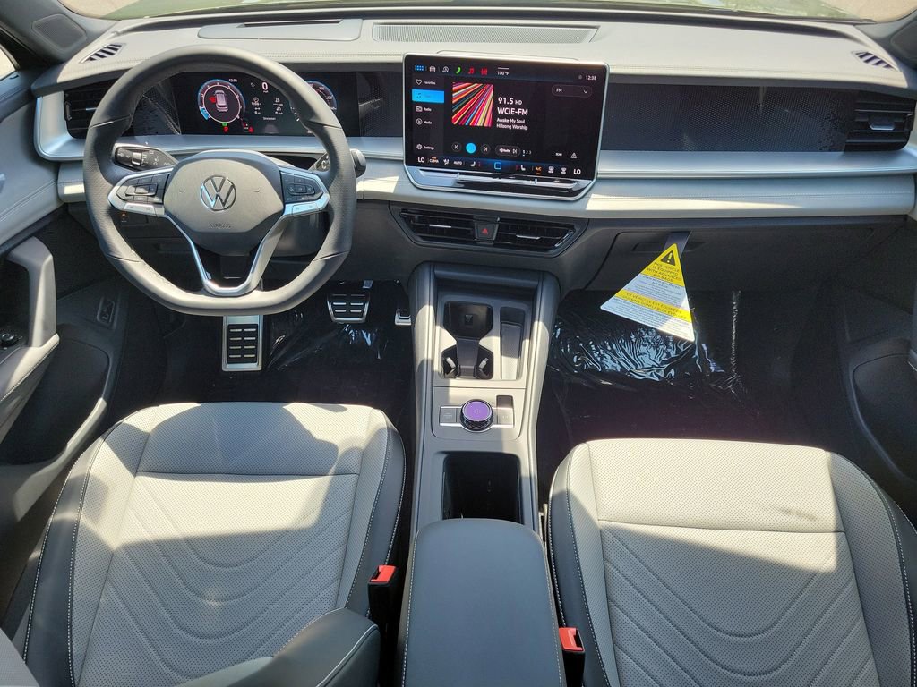 New 2026 Volkswagen Tiguan SE R-Line image 10