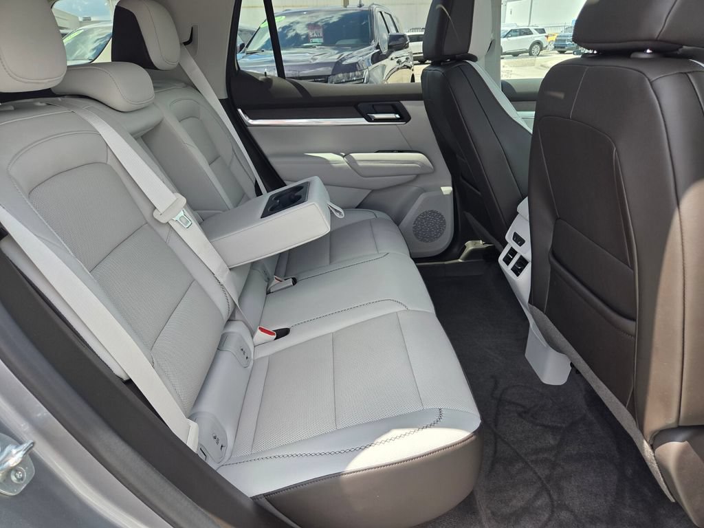Used 2026 GMC Terrain Denali AWD/4WD image 16