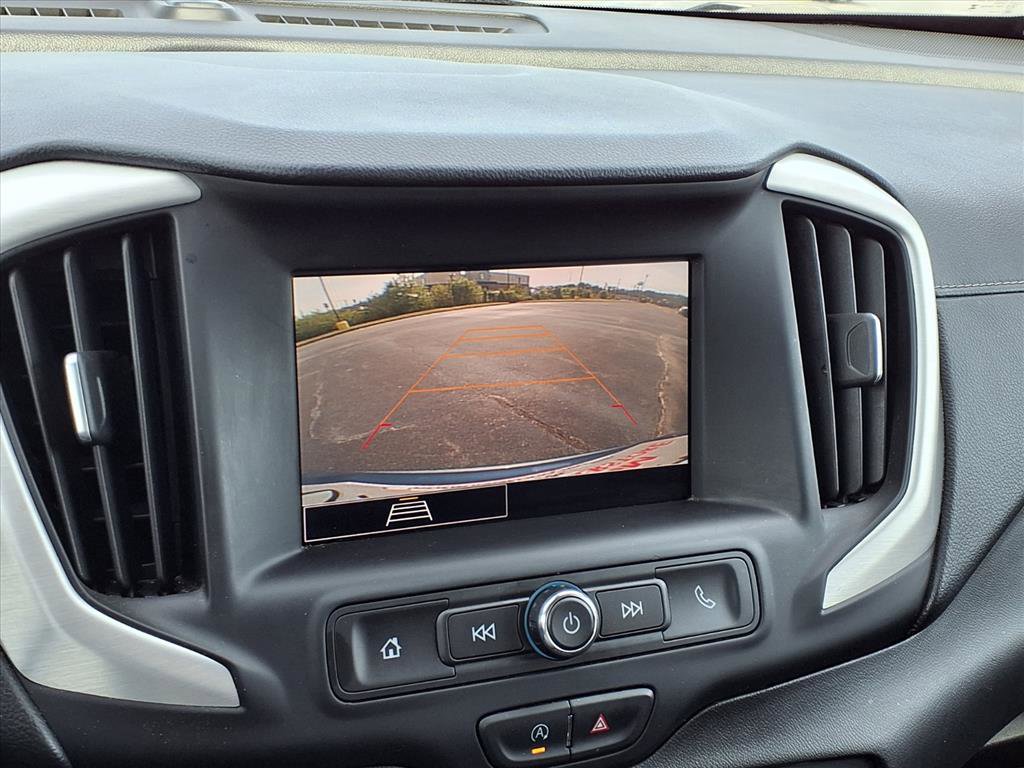 Used 2024 GMC Terrain SLE w/ Driver Convenience Package image 8