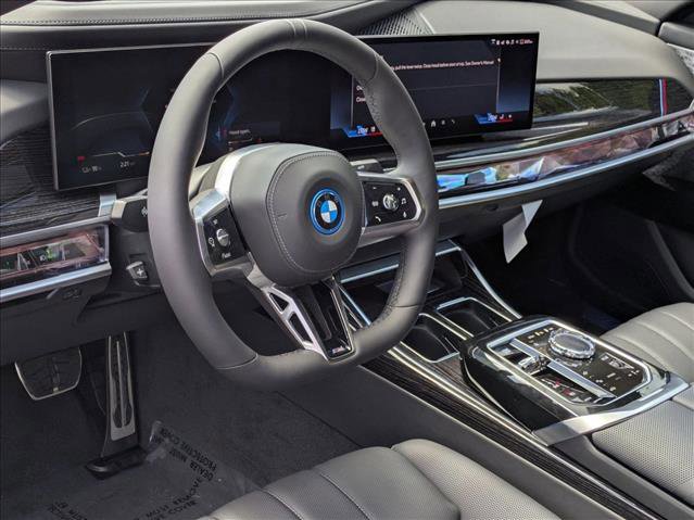 New 2025 BMW i7 xDrive60 w/ Executive Package image 3